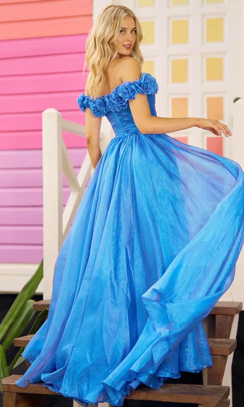 Robe de bal longue plissée, sans manches, épaules dénudées, coupe trapèze, longueur au sol, fente scintillante / Robe de bal en magasin